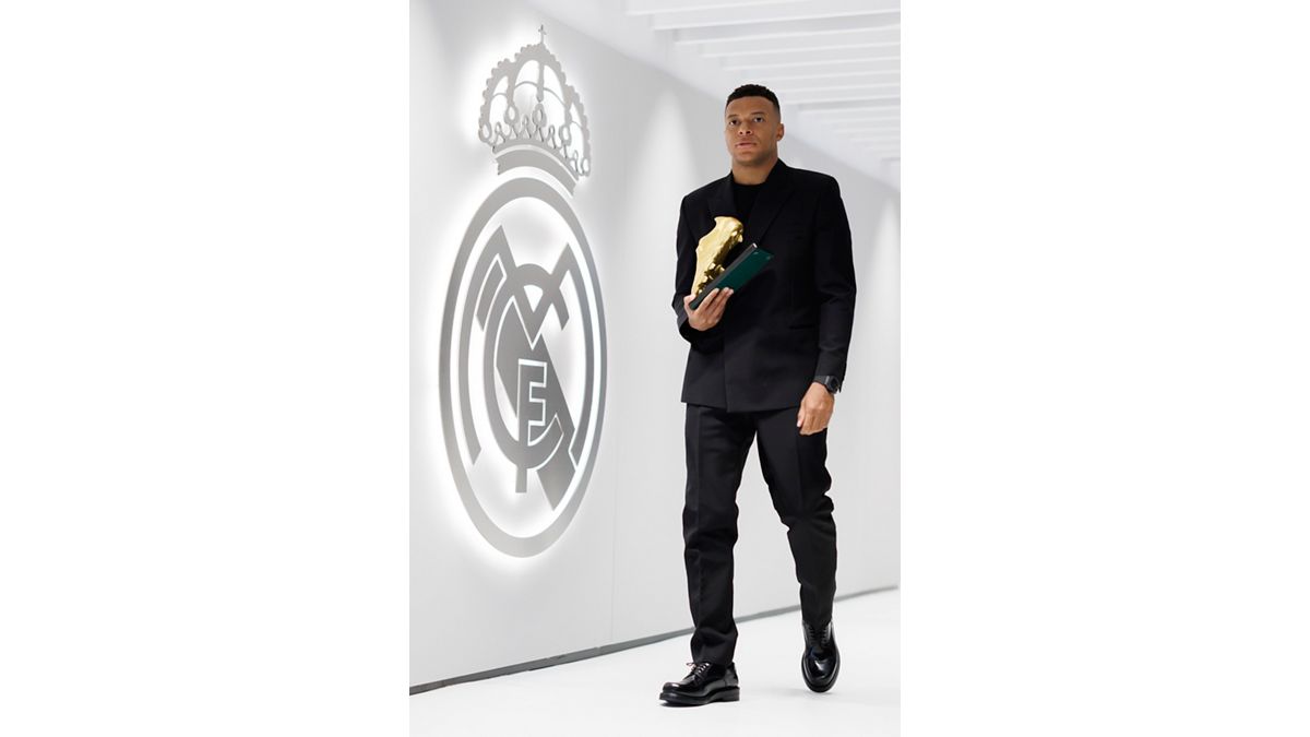 12-MBAPPE BOTA DE ORO_2PC1390?